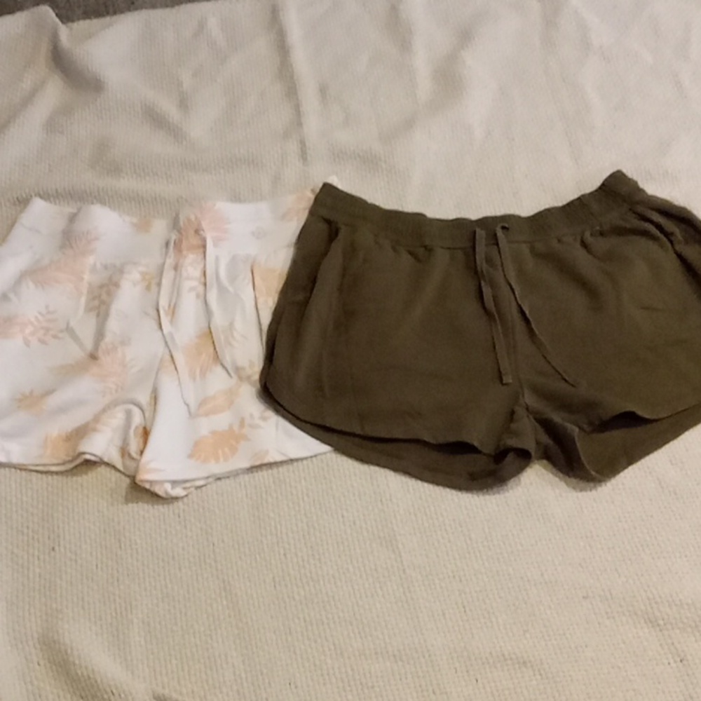 2 PAIRS of XL Shorts!!